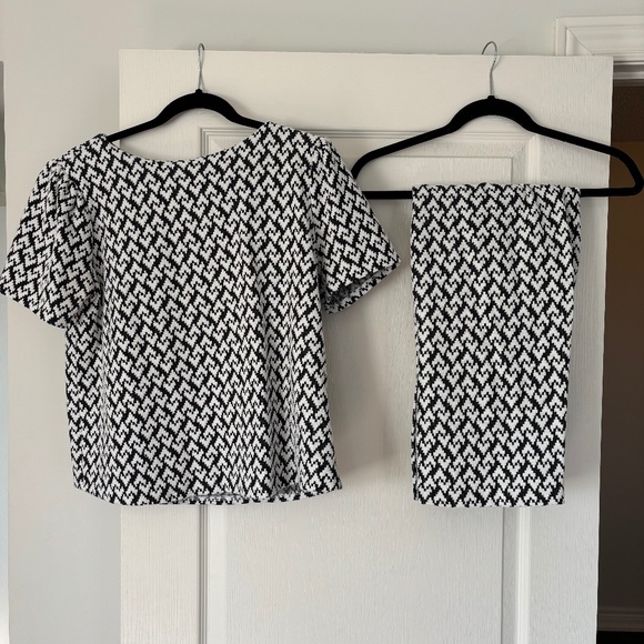 Philosophy skirt set - Picture 1 of 2